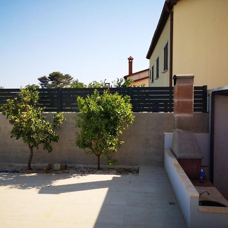 Villa Flora Relax House, Free Parking Peroj Exterior foto