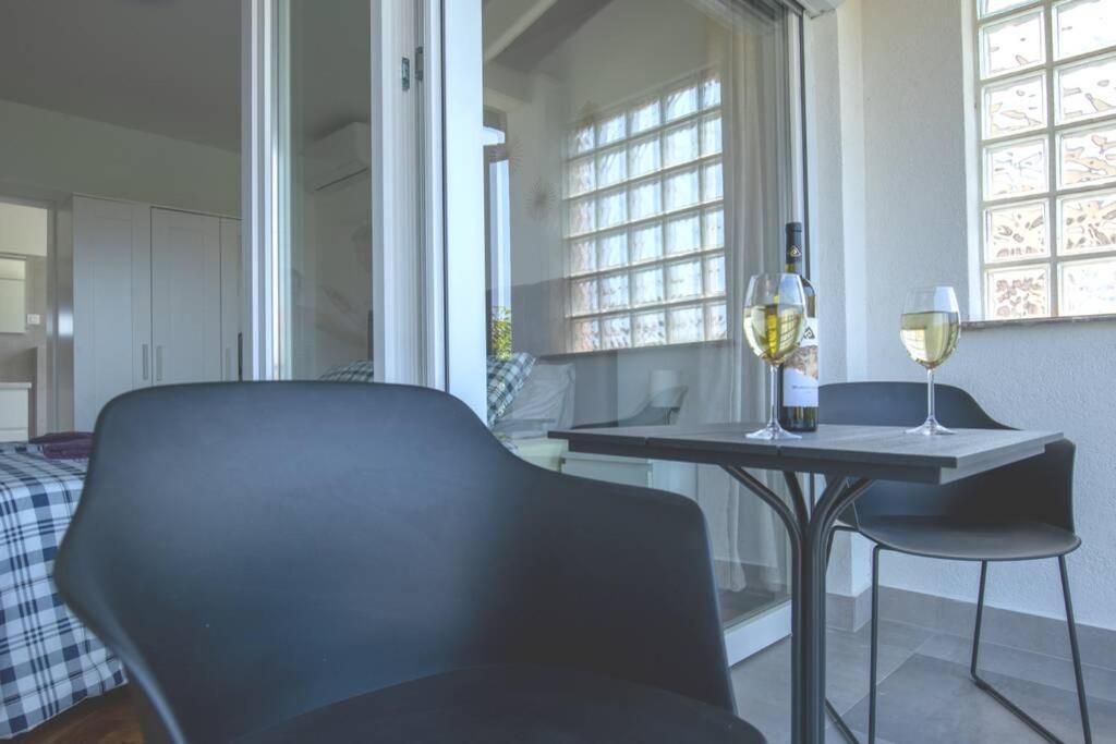 Villa Flora Relax House, Free Parking Peroj Exterior foto