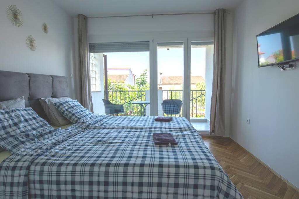 Villa Flora Relax House, Free Parking Peroj Exterior foto