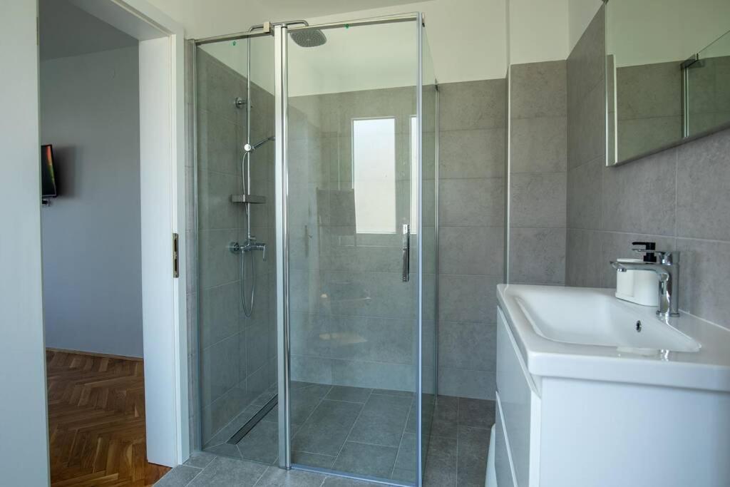Villa Flora Relax House, Free Parking Peroj Exterior foto
