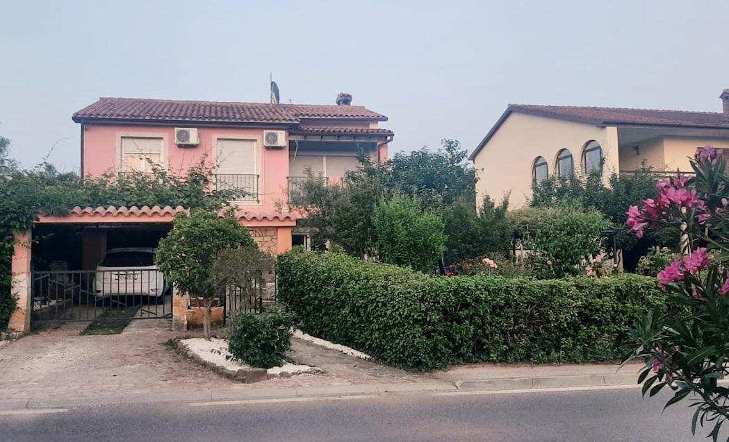 Villa Flora Relax House, Free Parking Peroj Exterior foto