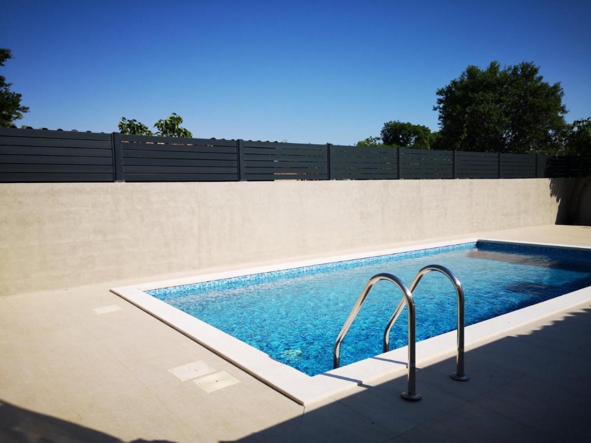 Villa Flora Relax House, Free Parking Peroj Exterior foto